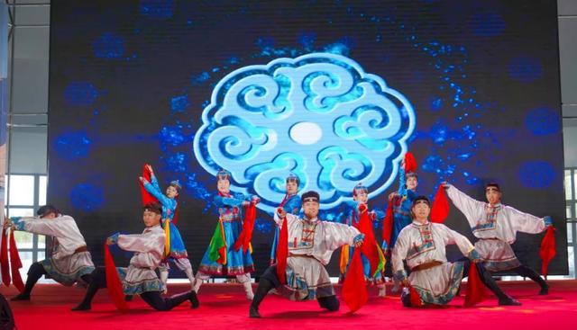 易倍EMC平台：文旅大咖云集！中国·额济纳2024旅行商推介大会成功举办(图6)