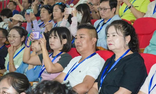 易倍EMC平台：文旅大咖云集！中国·额济纳2024旅行商推介大会成功举办(图9)