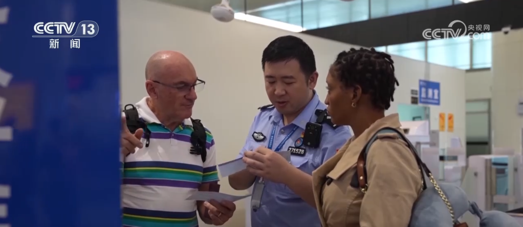 多措并举提升外籍游客来华便利化冬季ChinaTravel“燃”起来(图2)