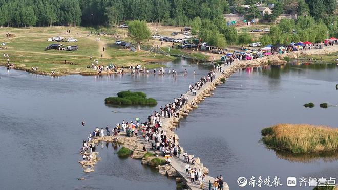 易倍网站：高质量发展看泰安④丨文旅大会开幕4年4届这场高规格盛会引爆“诗与远方”(图3)