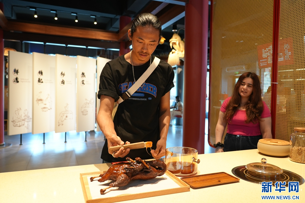 易倍网站：聚焦高质量发展｜乐山味道如何“烹”出千亿文旅产业(图6)