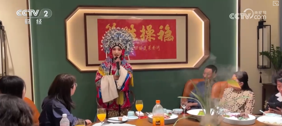 周周有演出、月月有大戏！“真金白银”优惠带旺人气文化消费增长势头强劲(图11)