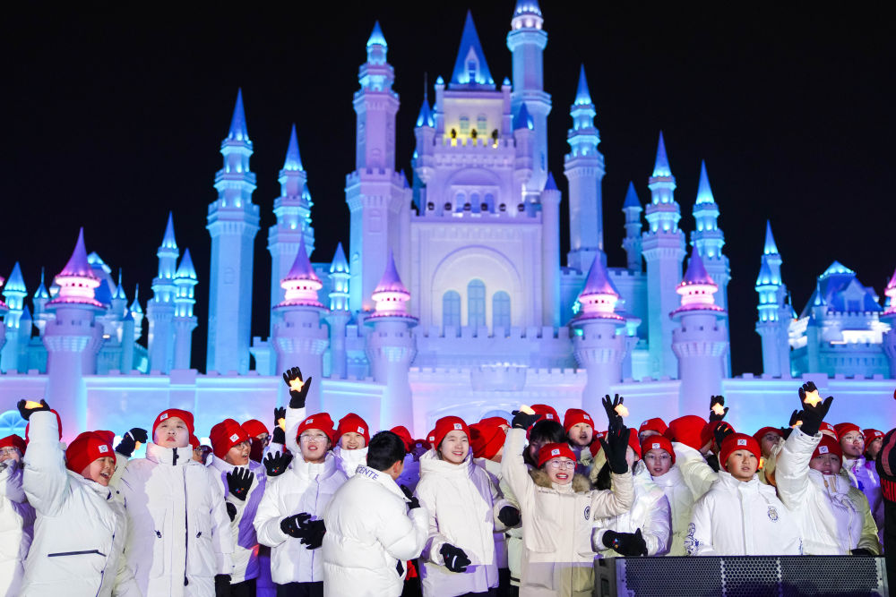 冰雪旅游持续升温搅“热”开年消费市场(图1)