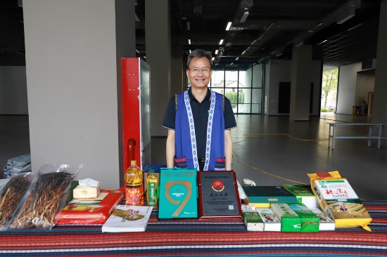 易倍网站：廣東清遠連山療休養基地推介暨“消費幫扶工惠行”活動舉行(图1)