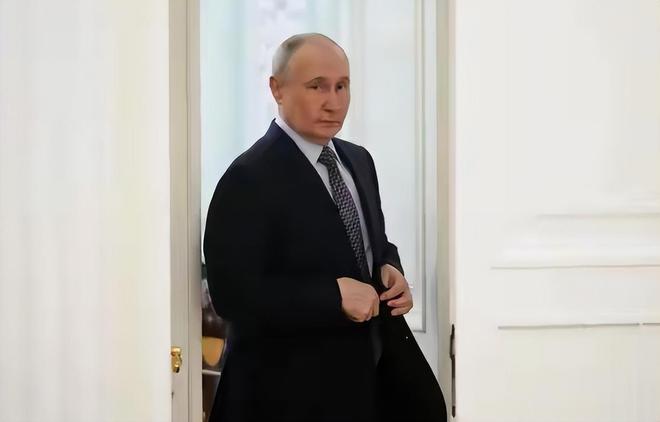 易倍EMC平台：38人遇难客机确系被俄击落中国巨额损失普京终于公开承认？(图14)