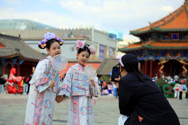 易倍EMC平台：到2030年服务业总规模将突破100万亿元(图1)